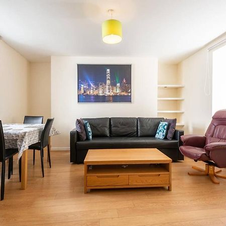 City Centre 2 Bed - Baron Taylor Street إينفيرنيس المظهر الخارجي الصورة