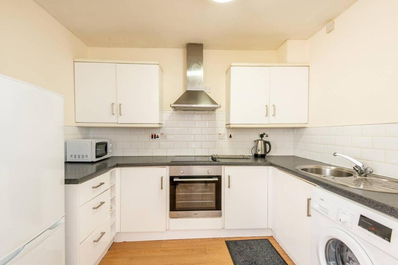 City Centre 2 Bed - Baron Taylor Street إينفيرنيس المظهر الخارجي الصورة